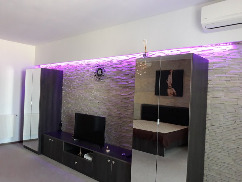 13 Septembrie, garsoniera lux, stradal, proprietar